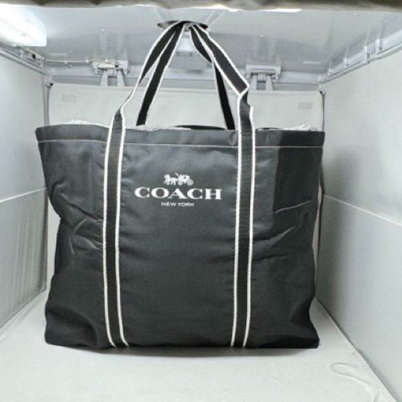 COACH - EXCLUSIVE SHOPPING BAG - BRAND NEW - Picture 1 of 8